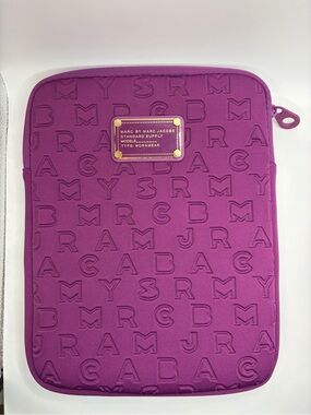 Marc by Marc Jacobs Purple Neoprene Embossed Logo Zip iPad Tablet Sleeve Case